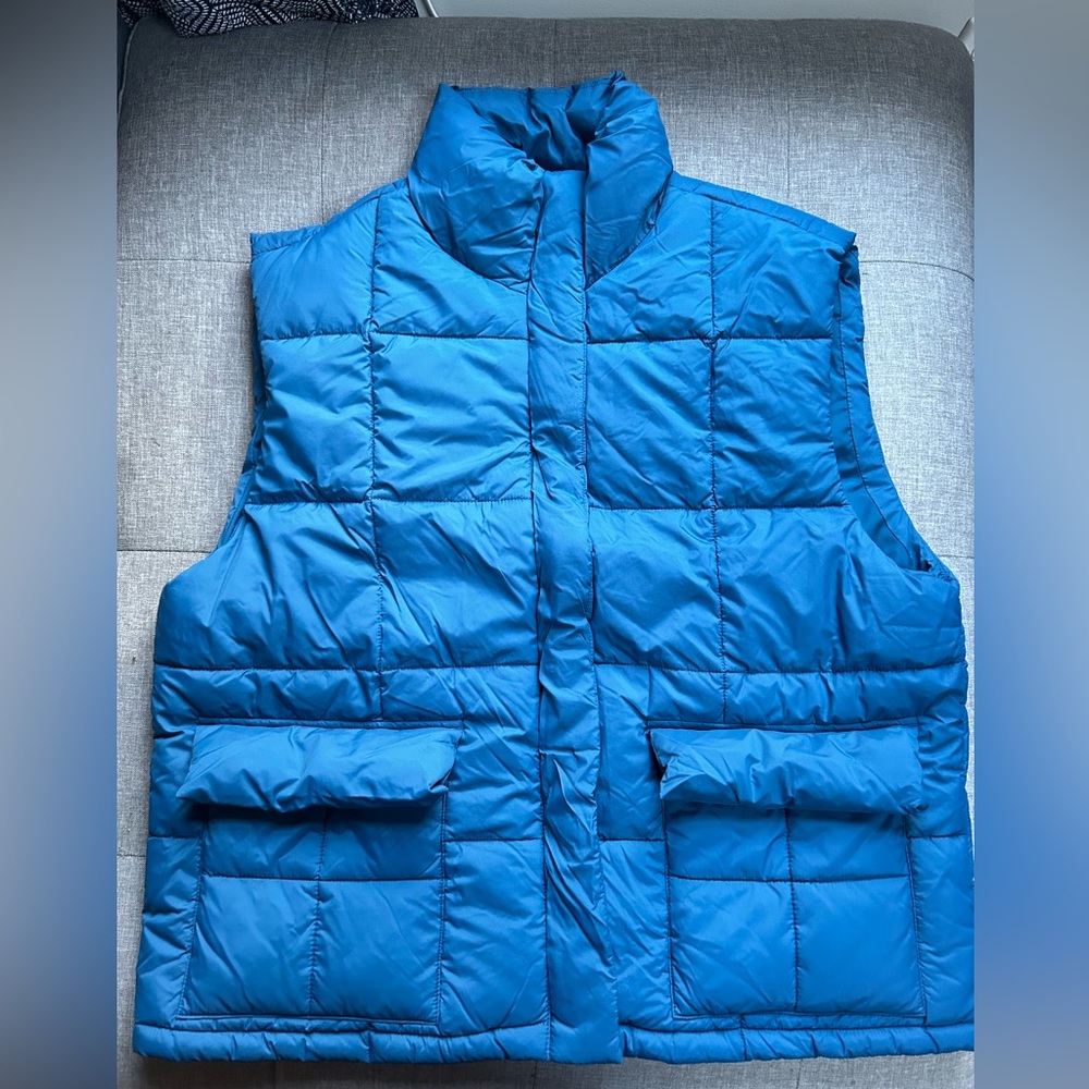 NWT Beyond Yoga Puffer Vest Large